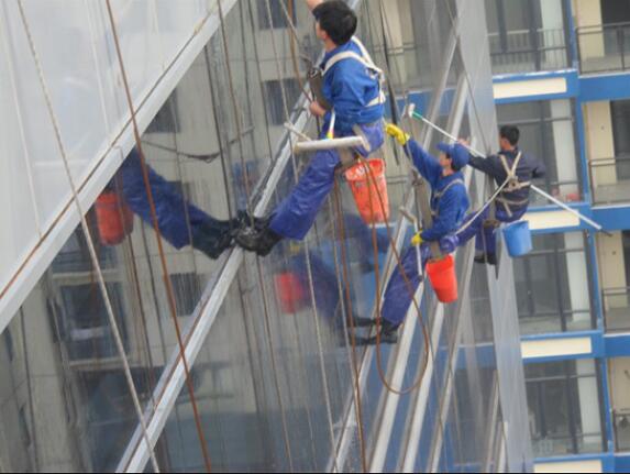 武汉外墙玻璃清洗公司